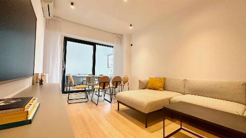 Upground | 3 Bedrooms | Completely renovated | Parking included 2