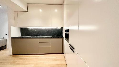 Upground | 3 Bedrooms | Completely renovated | Parking included 12