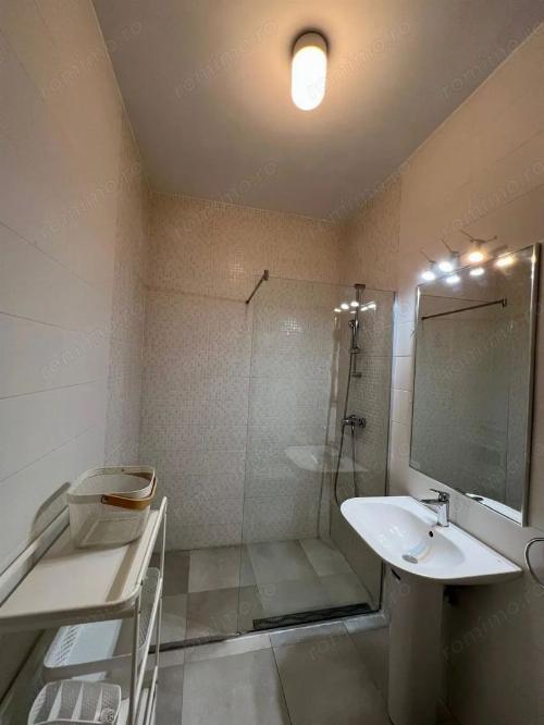 Apartament 3 camere  in complex Laguna Residence 8