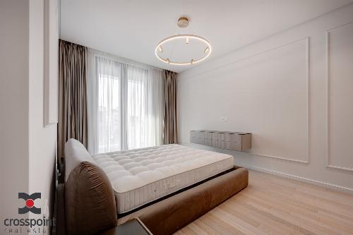 Gorgeous 4-room apartment with 50 sqm terrace in One Rachmaninov 17