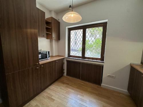 PRIMAVERII – 3 ROOMS – UNFURNISHED 7