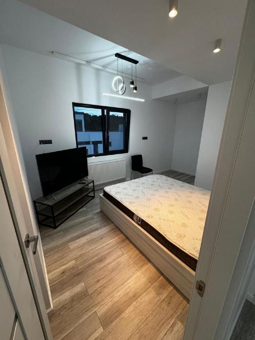 We rent a 2-room apartment in Voluntari 5
