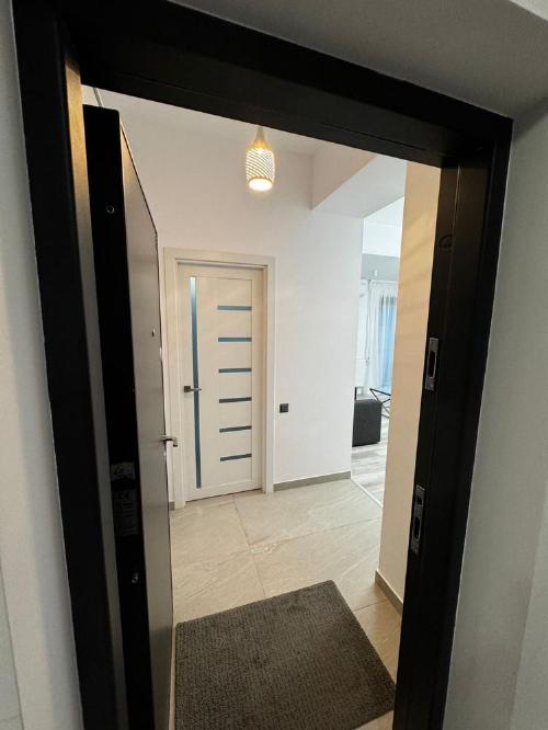 We rent a 2-room apartment in Voluntari 8