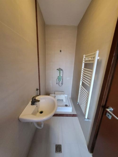 Spacious and elegant Detached House | Generous Court | Tunari 11