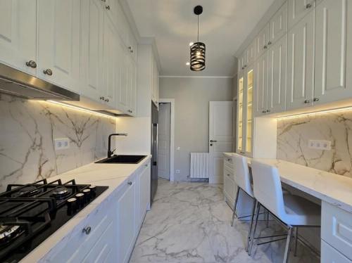 APARTAMENT 4 CAMERE CAPITALE 12