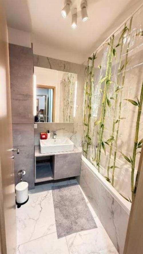 3-room apartment in Aviatiei Apartments 8