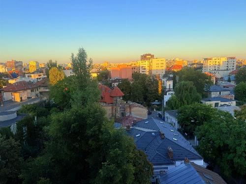 4 room apartment ultracentral Dorobanti path 13