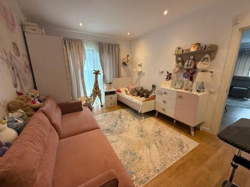 Premium Individual Villa | Tunari | Very generous yard 6