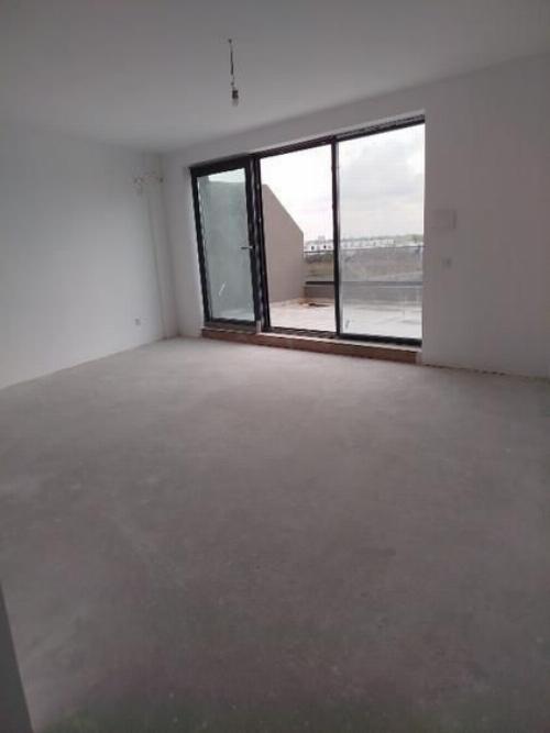 3 room apartment overlooking Pipera lake 210.000+VAT 5