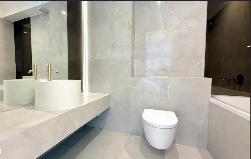 Eleganță și lifestyle premium – 2 camere Cortina North 8