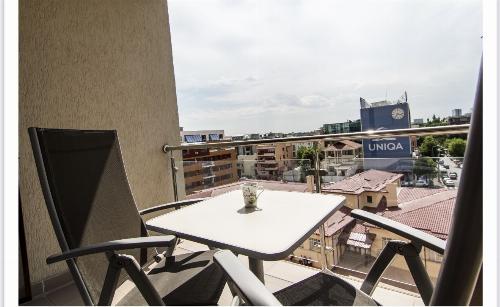 Spacious apartment / park access / underground parking 1