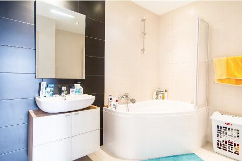 Spacious apartment / park access / underground parking 7