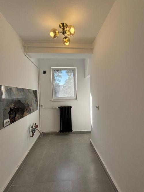 VANZARE | COMPOZITORILOR FLOREASCA 4