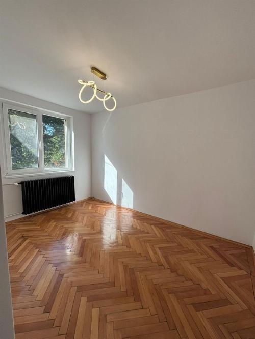 VANZARE | COMPOZITORILOR FLOREASCA 7