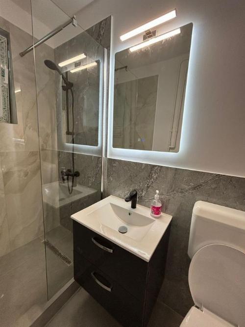 VANZARE | COMPOZITORILOR FLOREASCA 8