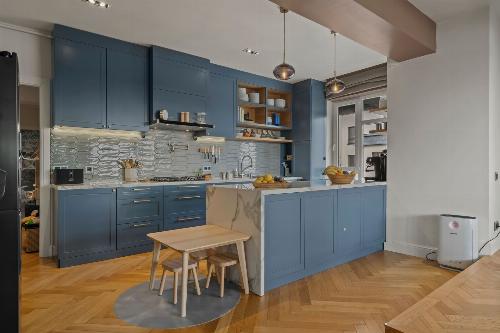 Spectacular Penthouse with Lake View / Laguna Residence 10