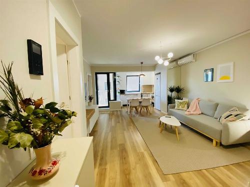 Inchiriez apartament 2 camere Tineretului Brancoveanu The Park 2