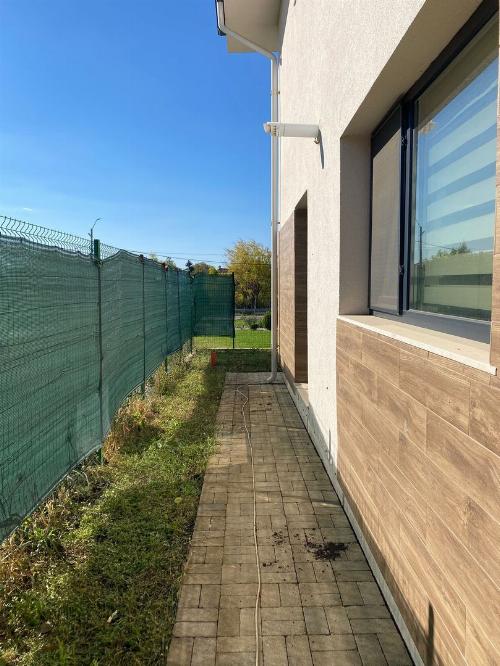 Chic villa located near the lake and park | Tunari 18