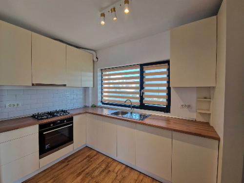 Chic villa located near the lake and park | Tunari 6