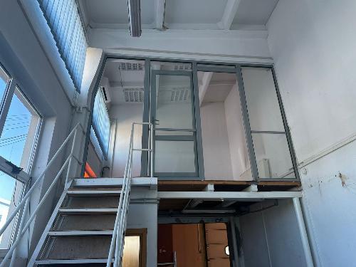 Warehouse for lease within IRIDE Business Park B 11