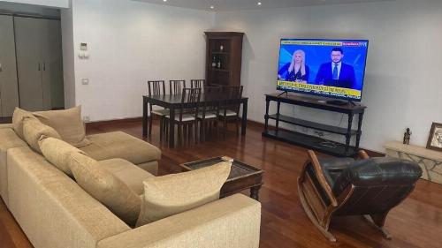 ELEGANT 3 ROOM APARTMENT/ ARCH OF TRIUMPH 5