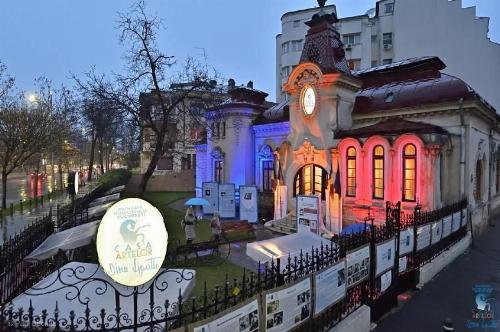 Piata Romana, vila de epoca pretabila activitatilor comerciale 9