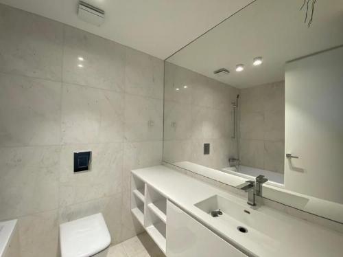 For rent 4 duplex rooms located in One Cherles de Gaulle 13