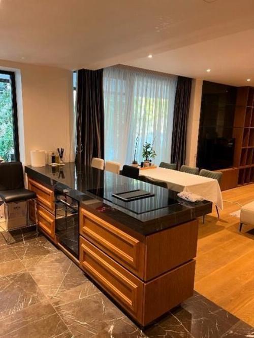 For rent 4 duplex rooms located in One Cherles de Gaulle 6