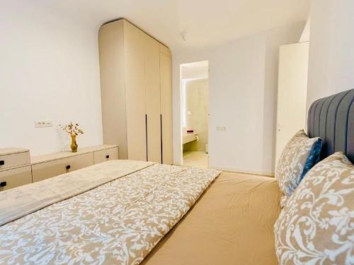 3-room apartment Cortina North 1