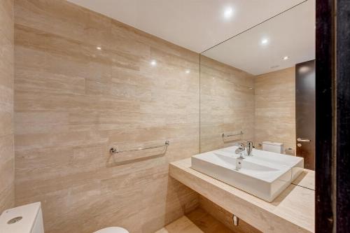 Apartament luminos cu vedere spectaculoasă în Alia Apartments – Arcul de Triumf 15