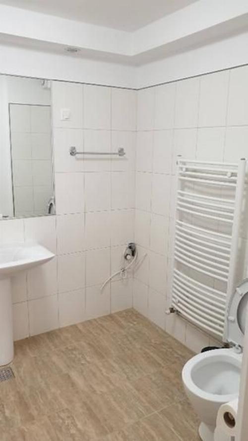 2 rooms Unirii – Street Metropolis, own central office, silence 12