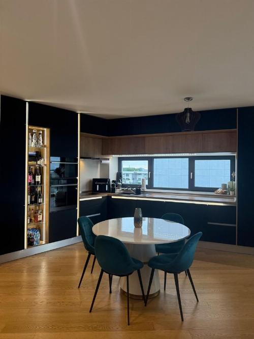 Spacious apartment in the Aviation area / parking included 2