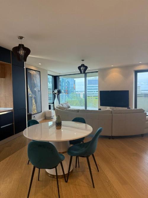 Spacious apartment in the Aviation area / parking included 3