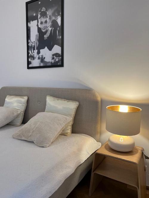 Prima închiriere / 3 camere 12