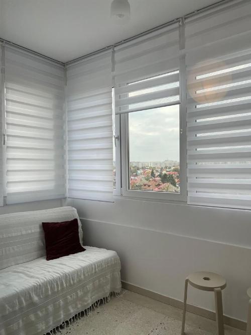Prima închiriere / 3 camere 18
