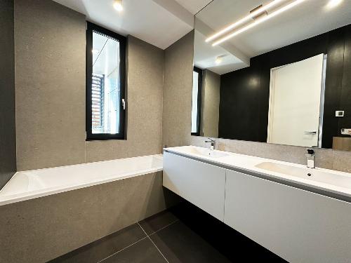 Boutique block with a high level of privacy / Park view 14