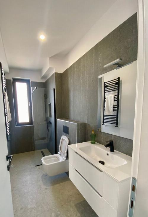 Gorgeous 5 Bedroom Villa | Tunari | Premium Finishes |  Promotional price 14