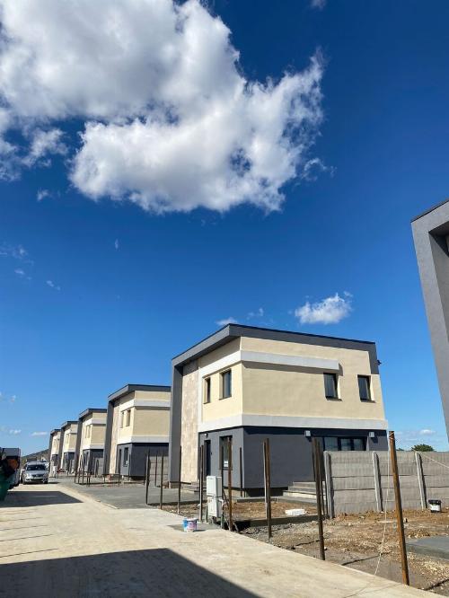 Gorgeous 5 Bedroom Villa | Tunari | Premium Finishes |  Promotional price 16