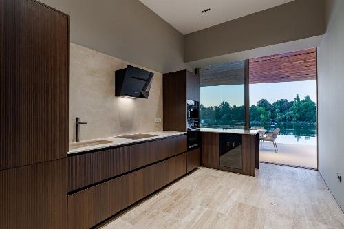 The dream villa in Snagov – where luxury meets nature 7