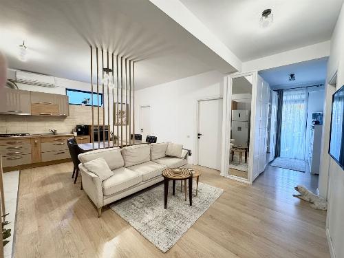 Apartament 4 camere cu grădină privată | Casa Presei – Bucureștii Noi 1