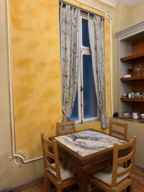 Apartament cu farmec interbelic – Calea Victoriei 6