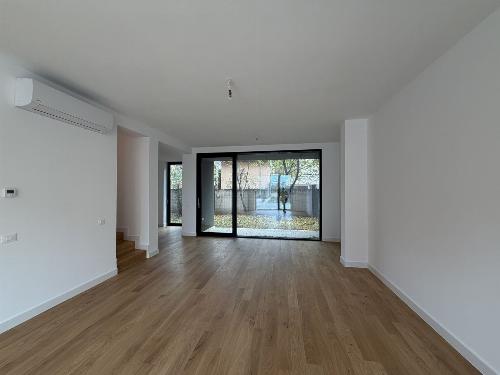 Vilă premium P+1+M,  156 mp utili, curte proprie2 locuri de parcare 3