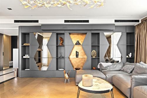 Penthouse – 5 Camere – 230 mp + Terasă 70 mp – Finisaje Lux 18