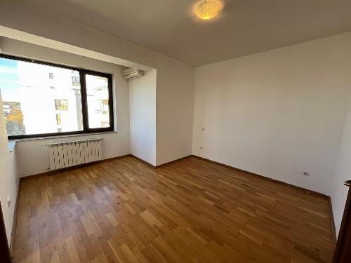 Apartament cu 2 camere, vedere superbă la pădure – Aleea Privighetorilor 4