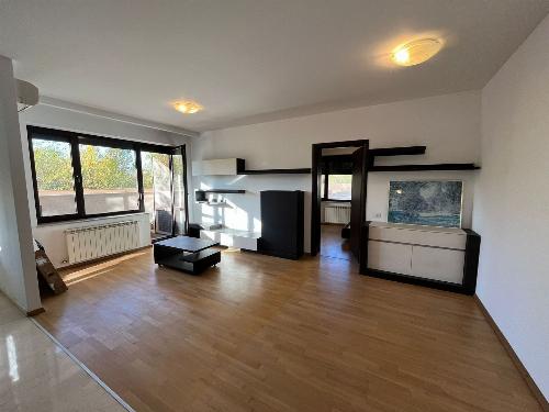 Spacious 2-room apartment, located on Aleea Privighetorilor 5