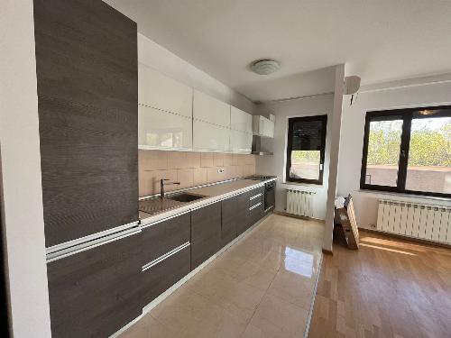 Spacious 2-room apartment, located on Aleea Privighetorilor 7