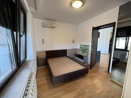 Spacious 2-room apartment, located on Aleea Privighetorilor 9