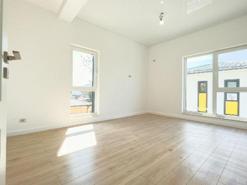 Vilă modernă cu 4 camere + birou + pod – Tunari 10