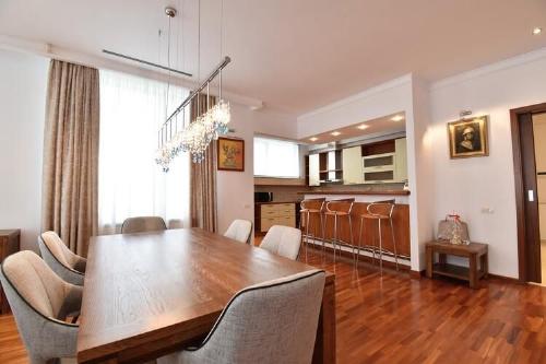 4 Camere – Herastrau – Aron Cotrus – 2 Parcari 6