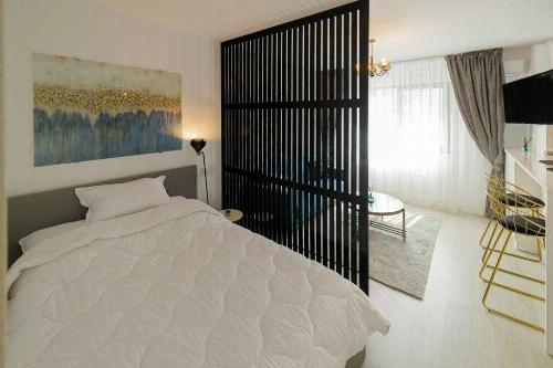 Studio Modern ONIX PARK PIPERA 5